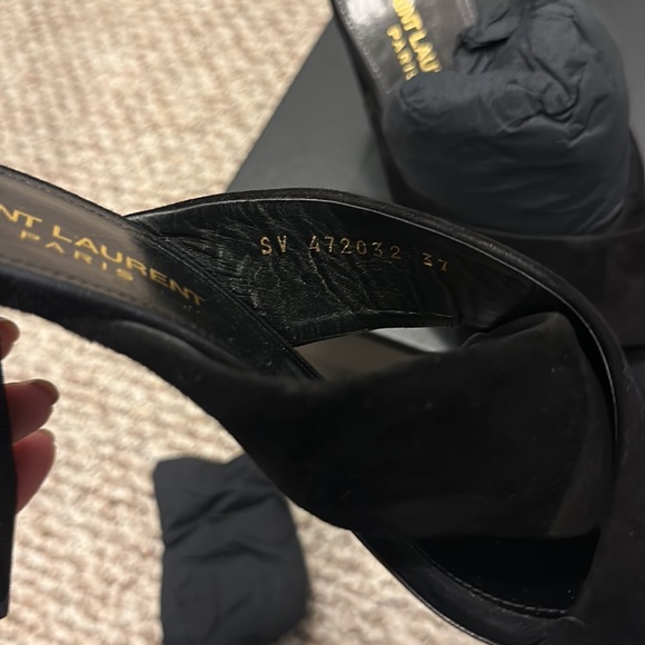 YSL Heels - Picture 5 of 6